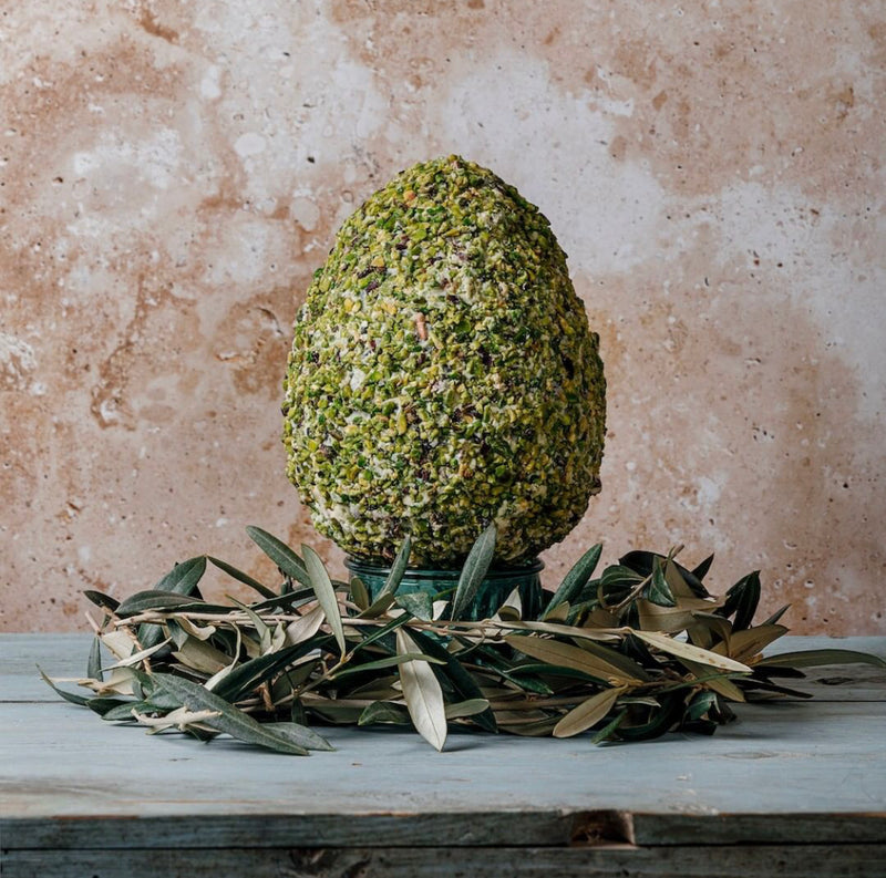 Bonajuto Pistachio Easter Egg with Pistachio shavings.
